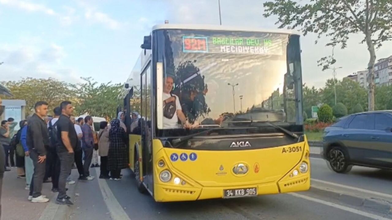 Kontak kapatan Özel Halk Otobüsü şoförlerinin bekleyişi sürüyor