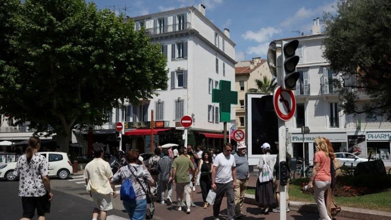 Fransa karanlığa gömüldü!