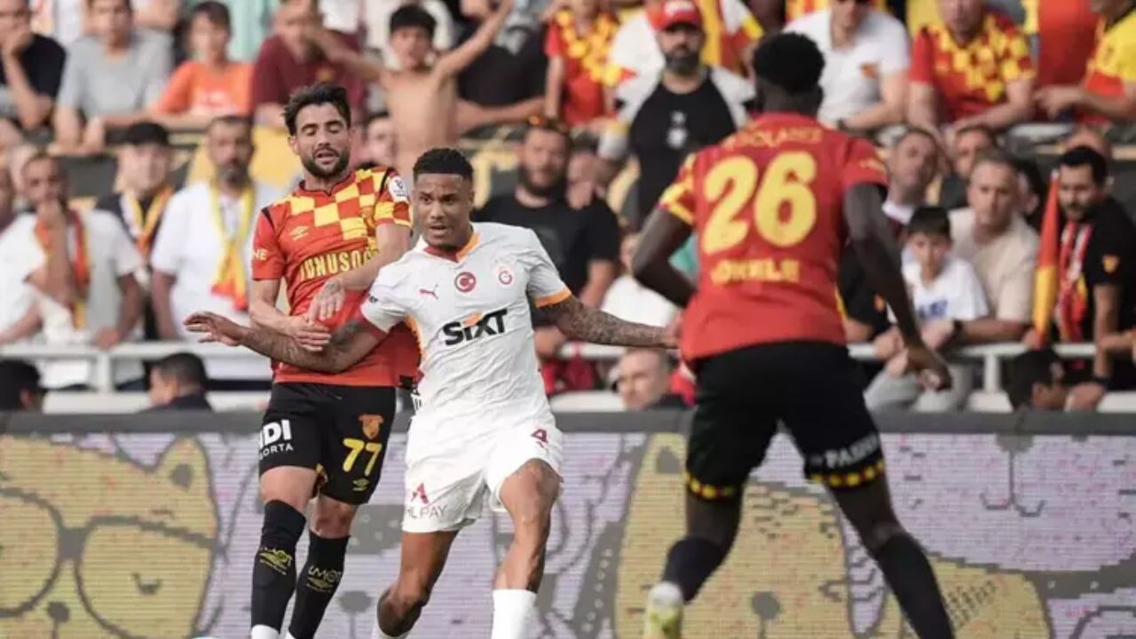 Galatasaray otobüsüne taşlı saldırı! Şampiyonluk sevinci gölgelendi