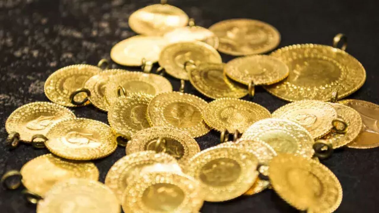 Altın fiyatlarında hafta sonu dalgalanması: Güncel rakamlar açıklandı