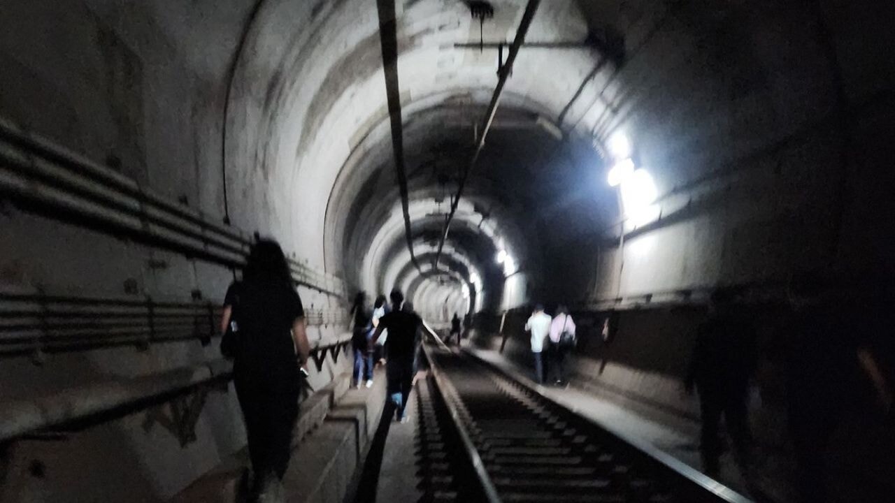 Seul metrosunda yangın çıktı