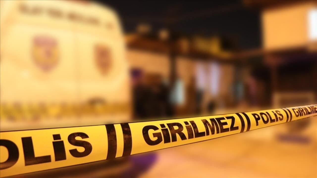 İzmir'de dehşet! Hurdacılar merdiven boşluğunda poşet içinde kafatası buldu