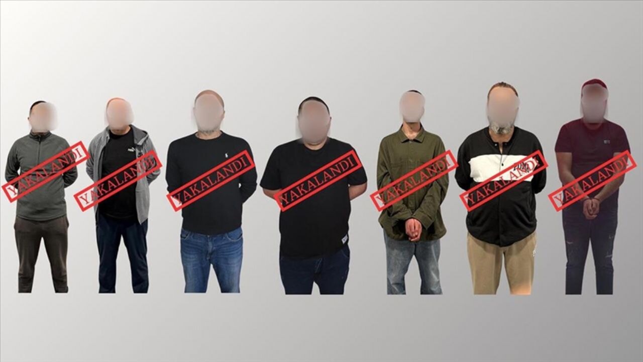 Kırmızı bültenle aranan 7 kişi yakalanarak Türkiye'ye getirildi
