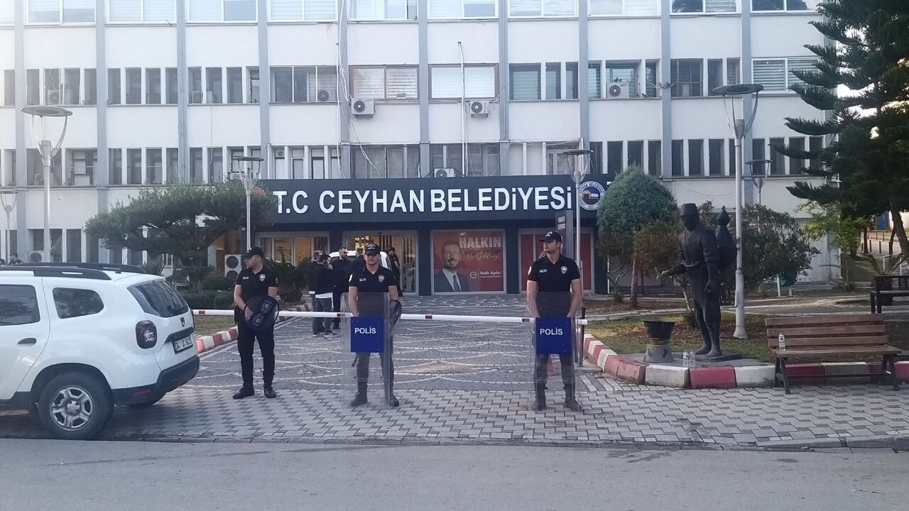 İstanbul'da dev yolsuzluk operasyonu: Belediye başkanları gözaltında