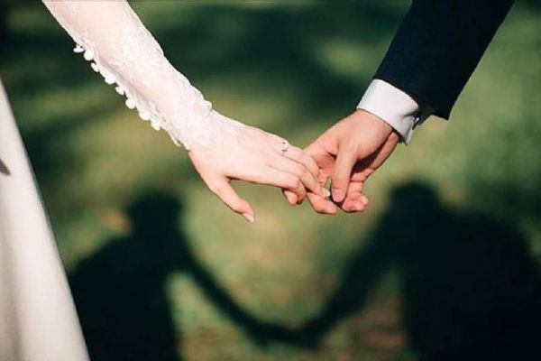 Türksat'tan yeni evlenen çiftlere ücretsiz internet müjdesi