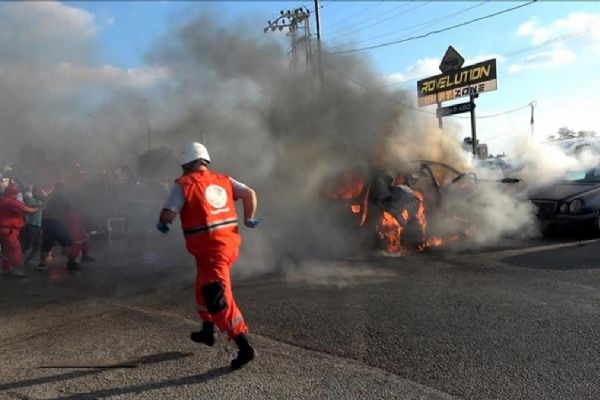 Soykırımcı İsrail, Lübnan'da bir aracı vurdu: 1 can kaybı