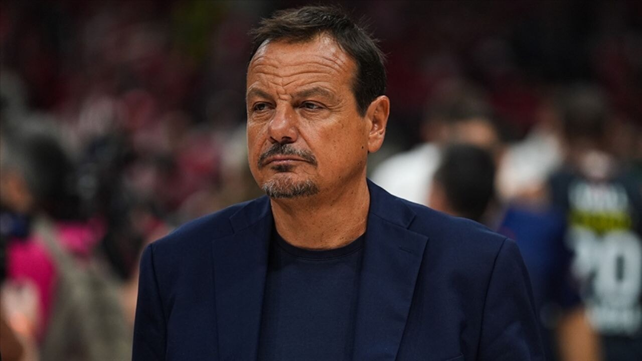 Ergin Ataman'dan Türkiye'ye yönelik küfürlü tezahürata sert tepki