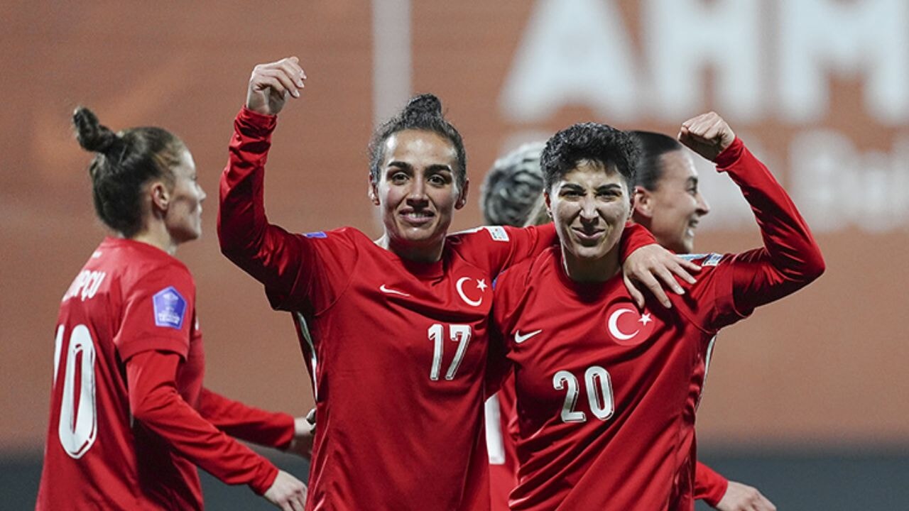 A Milli Kadın Futbol Takımı, Yunanistan'ı tek golle yendi