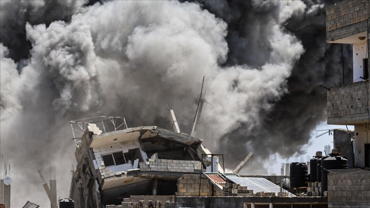 Fransa'da, torunları Gazze'de ölen büyükanneden 'soykırım' şikayeti