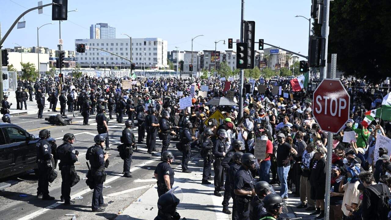 Los Angeles'ta sınır protestoları büyüyor: Ulusal Muhafızlar sahada