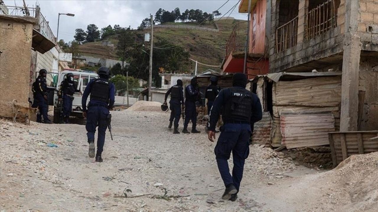 Haiti'de polis saldırısı: 48 saatte 100 silahlı çete üyesi etkisiz hale getirildi