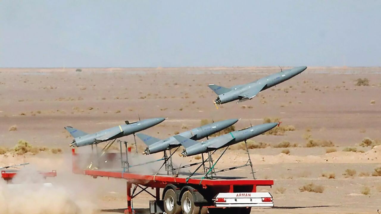 İran'dan İsrail'e 100'den fazla insansız hava aracıyla misilleme hamlesi