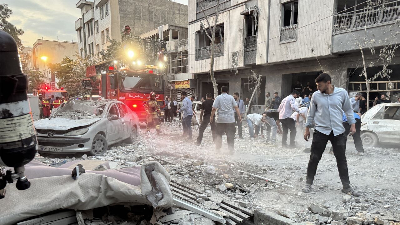 İran'da peşpeşe patlamalar: 'En az 20 üst düzey komutan öldürüldü'