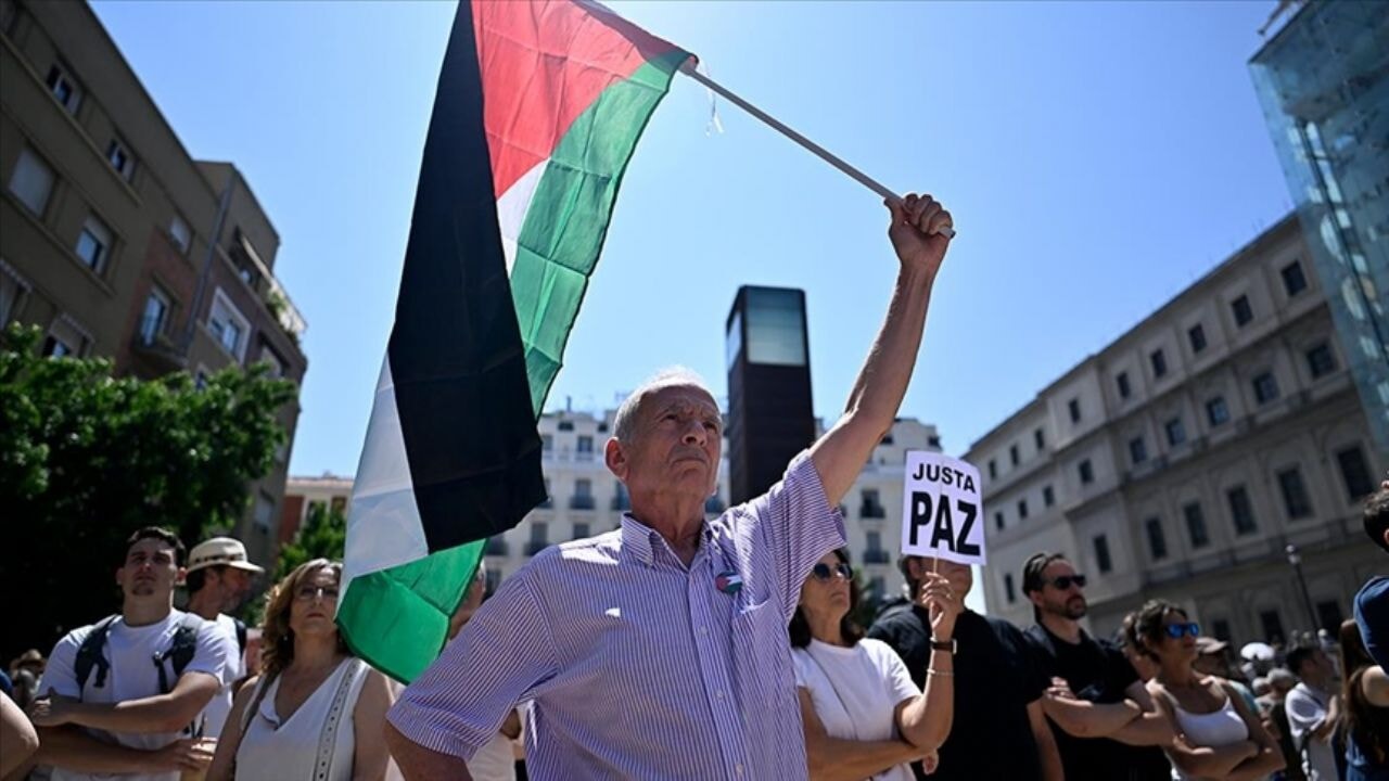 Tüm İspanya ayakta! 125 kentte Filistin'e destek gösterileri