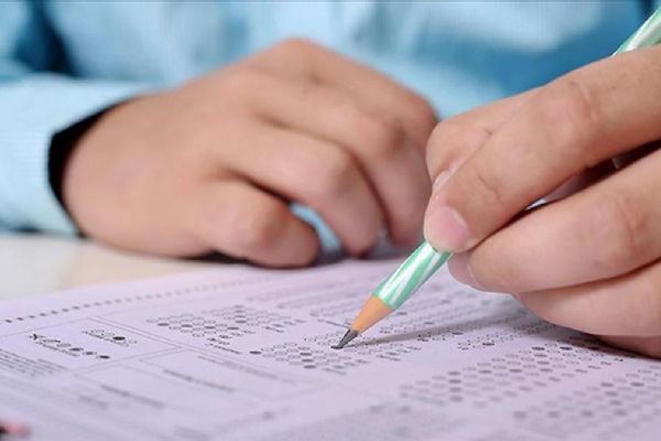 Sınav heyecanı başladı! 1 milyon öğrenci LGS'de ter dökecek