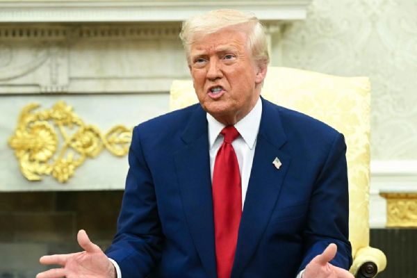 Dünyanın beklediği açıklama geldi! Trump ''rolümüz yok'' dedi