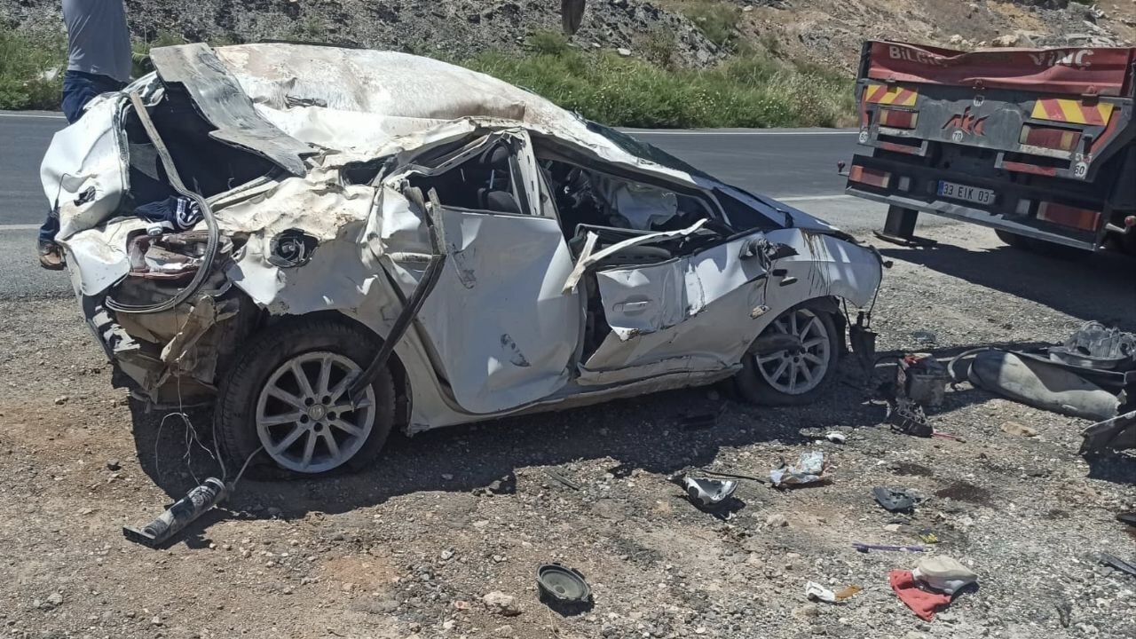 Mardin'de feci kaza: Otomobil devrildi, 17 yaşındaki genç öldü