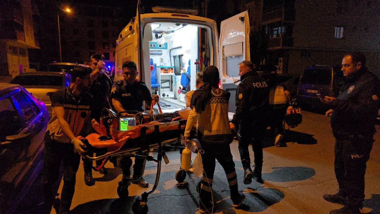 Tekirdağ'da baba oğlunu bıçakladı, mahalle panikle sokağa döküldü!