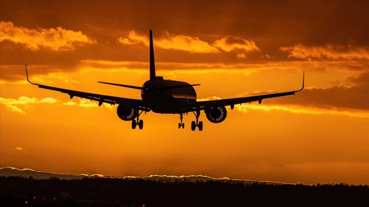 İran'dan kalkan uçaklar, arabulucu Umman'a gitti! Trump'tan açıklama...