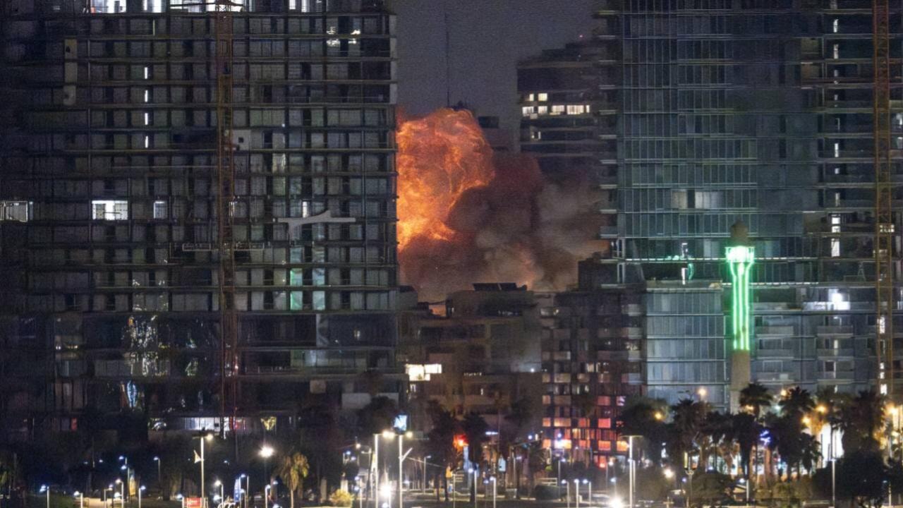 İran: İsrail'in komuta ve istihbarat karargahı vuruldu