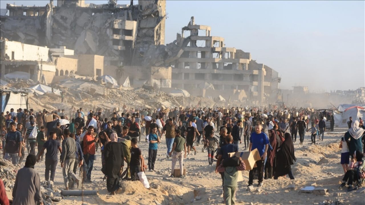 100 ünlü isim daha imzaladı: 'İngiltere'nin Gazze'deki suç ortaklığına son verin'