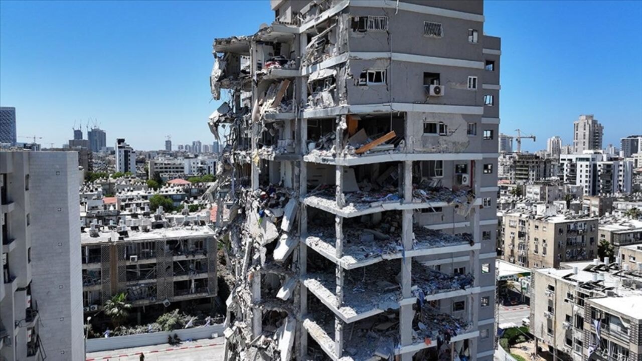 İran'dan İsrail'e üst üste füze saldırısı! İsrail'den açıklama...