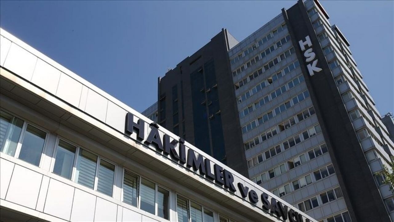 4 bin 36 hakim ve savcının görev yeri değişti