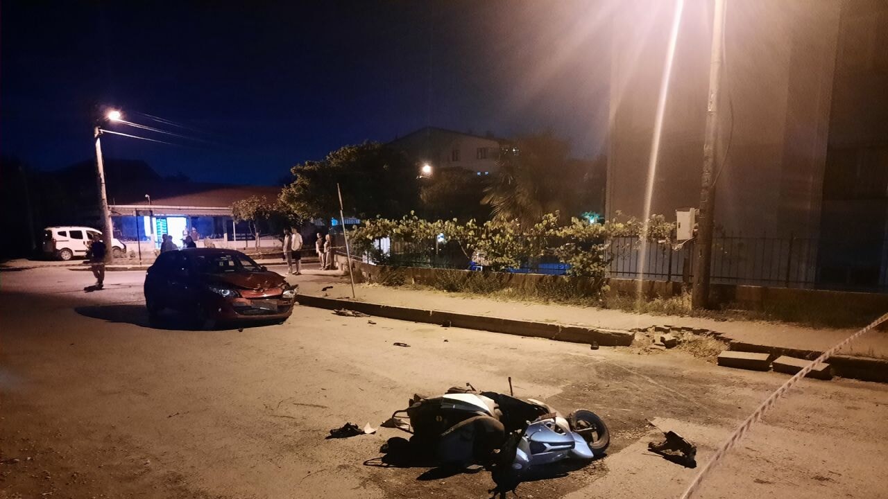 Kocaeli'de motosiklet kazasında baba öldü, oğlu hastanede