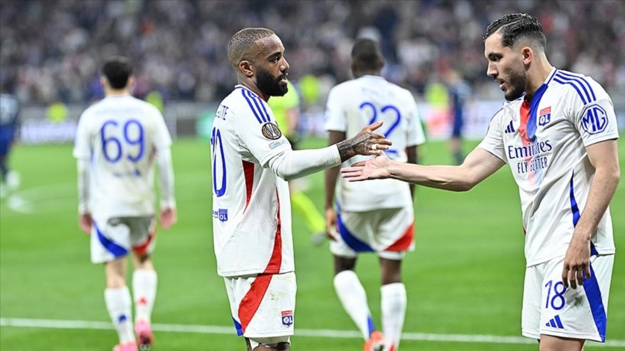 Olimpik Lyon 2. lige düşürüldü