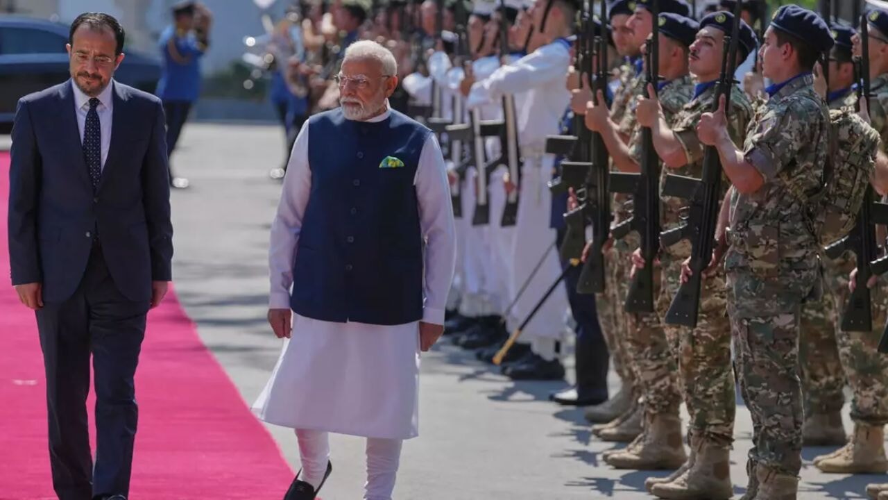 Modi'nin Güney Kıbrıs ziyareti: Askeri tatbikat maskesi altında mesaj