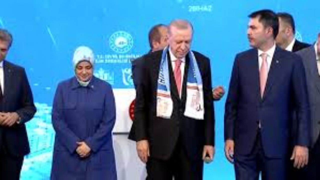 Cumhurbaşkanı Erdoğan, Güngören'de Bin 930 Konut ve İşyeri Anahtar Teslimi, Temel Atma ve Toplu Açılış Törenine katıldı