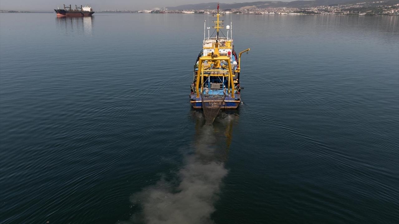 Marmara'da deniz suyu sıcaklıklarının normal seyri müsilaj oluşumunu azalttı