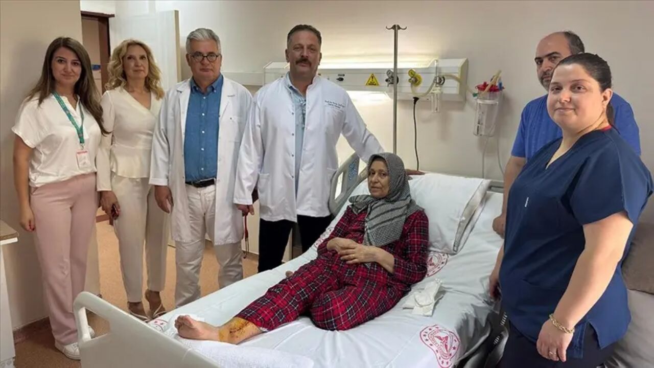 Aynı anda 3 kalp kapağı ve ana koroner damarı değişen hasta literatüre girecek