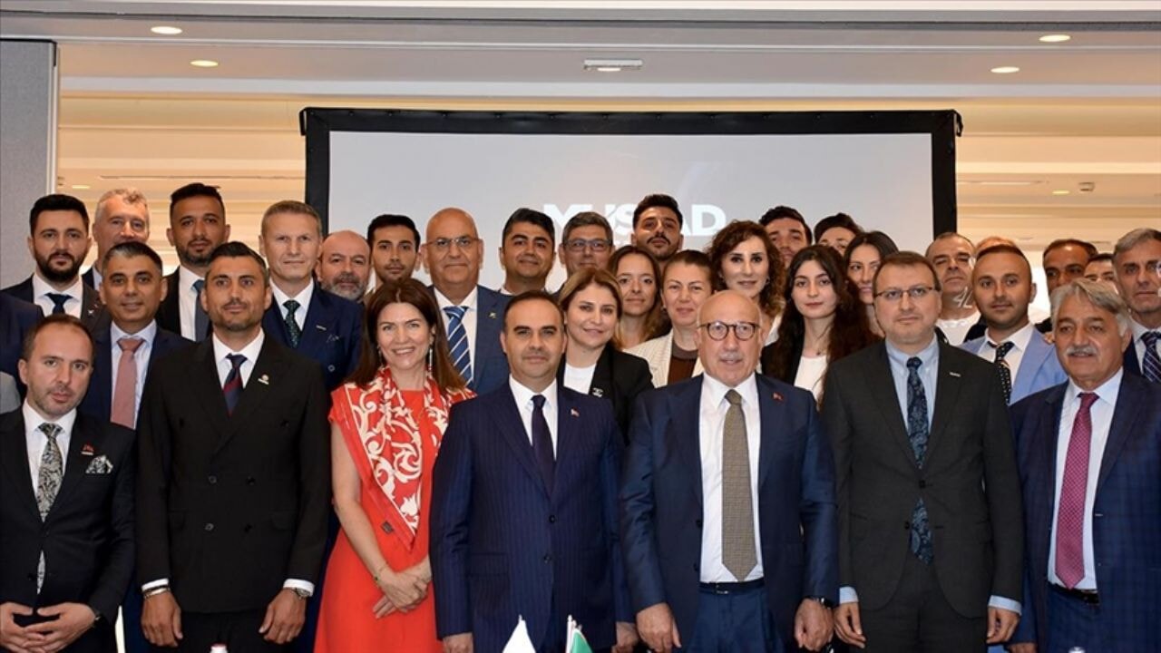 Sanayi ve Teknoloji Bakanı Kacır, MÜSİAD İtalya toplantısına katıldı