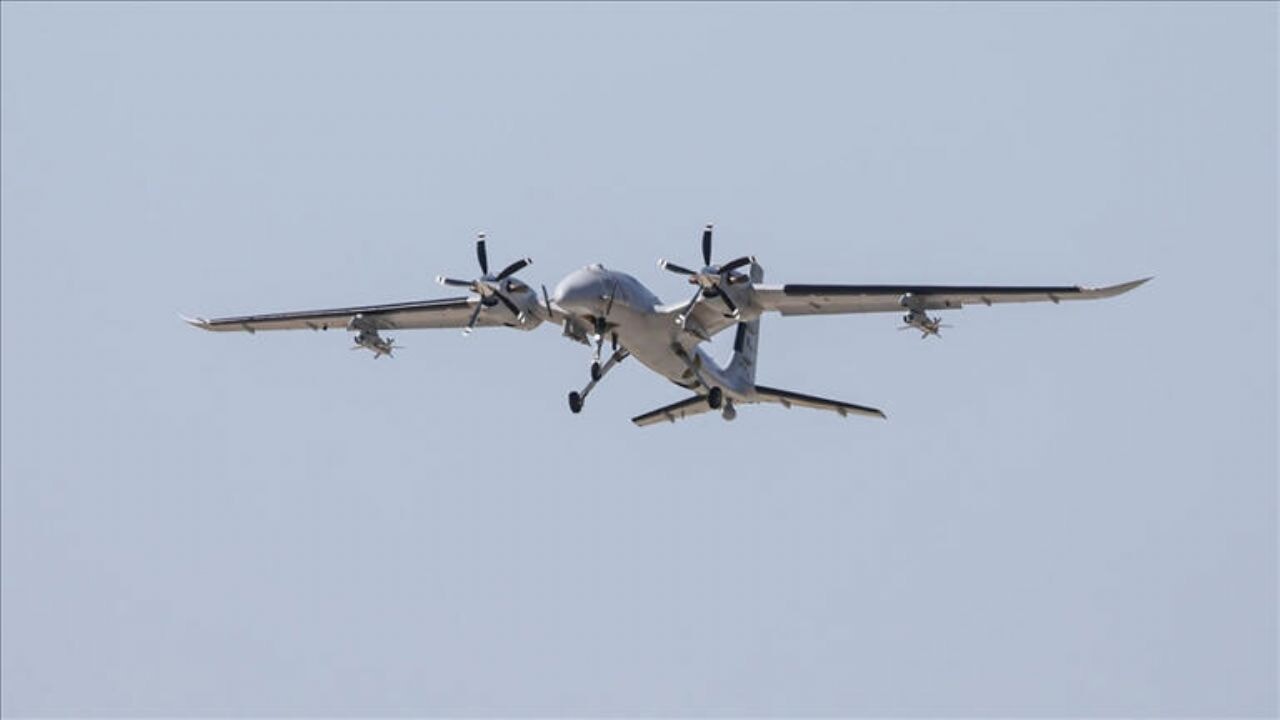 Bayraktar AKINCI, hava hedeflerini KEMANKEŞ 1 ile vurdu