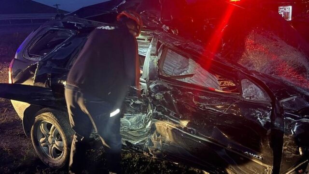 Ardahan-Çıldır yolunda facia: Cip ile TIR'ın çarpışmasında  can  kayıpları