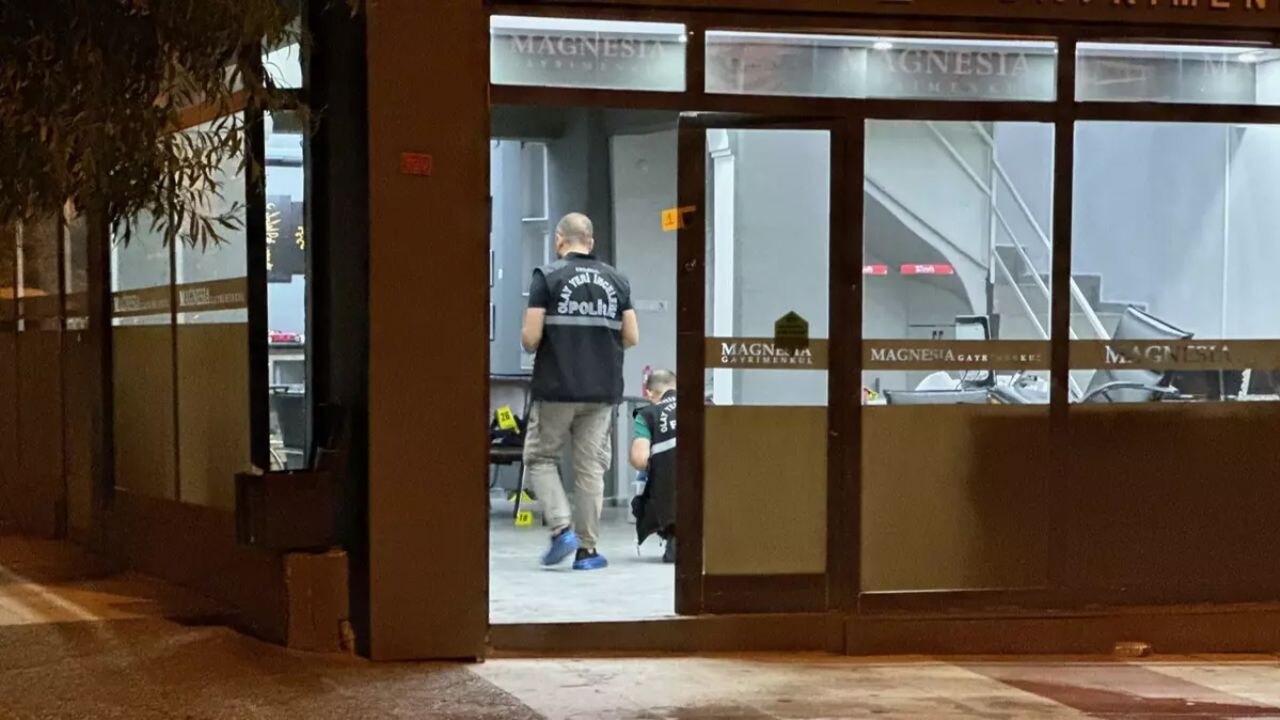 Manisa'da emlak ofisinde kanlı hesaplaşma!