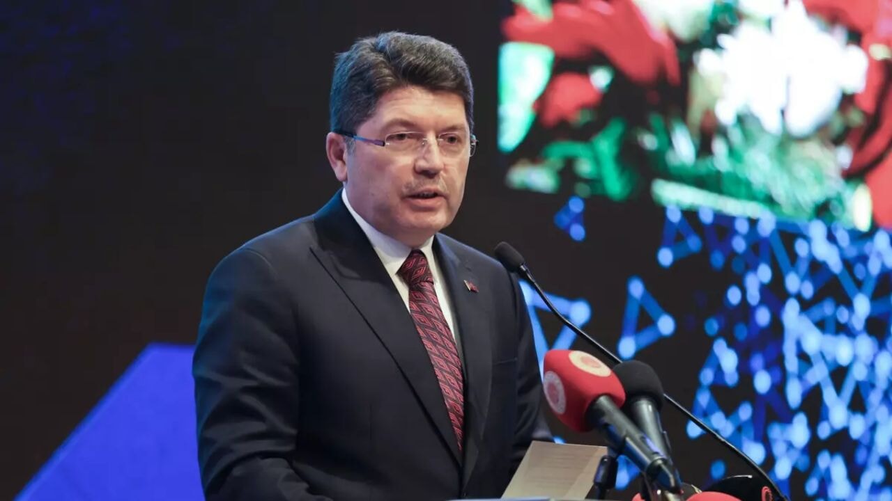 Erdoğan'a hakaret eden 42 kişiye operasyon: Tunç'tan sert tepki