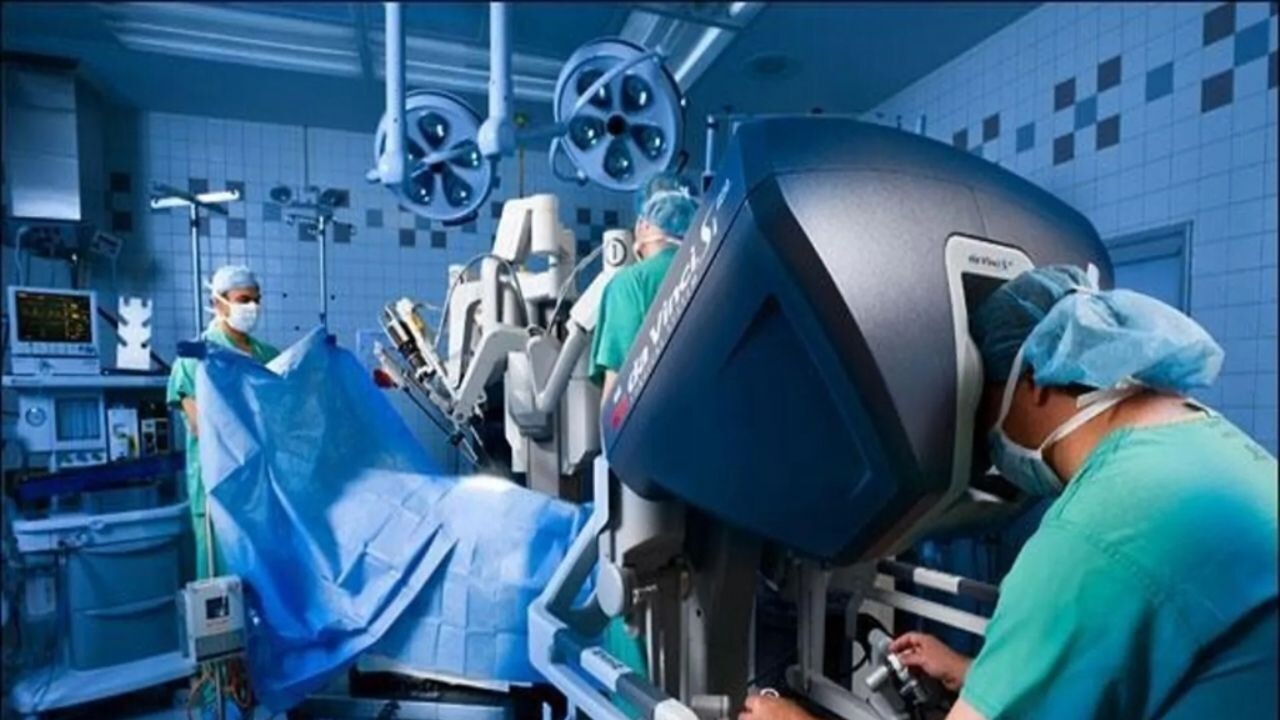 5 bin kilometre uzaktan ameliyat yaptılar