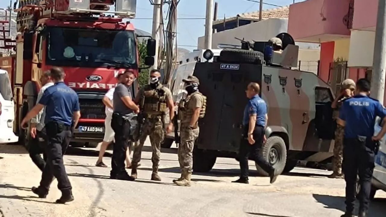 Mardin'de aile içi kriz: Bıçaklı şahıs eşini ve çocuklarını rehin aldı