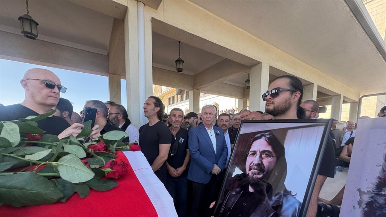 Gazeteci-yazar Nihat Genç son yolculuğuna uğurlandı