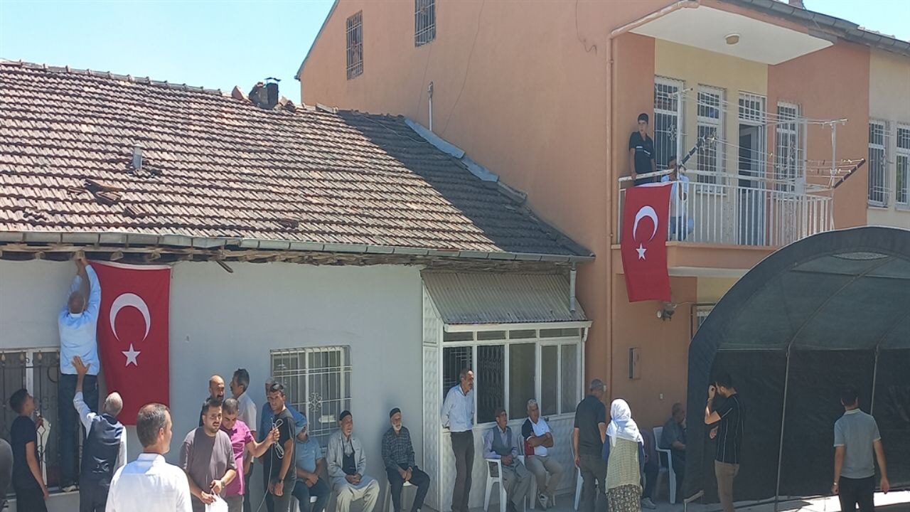 Şehit ailelerine acı haber verildi