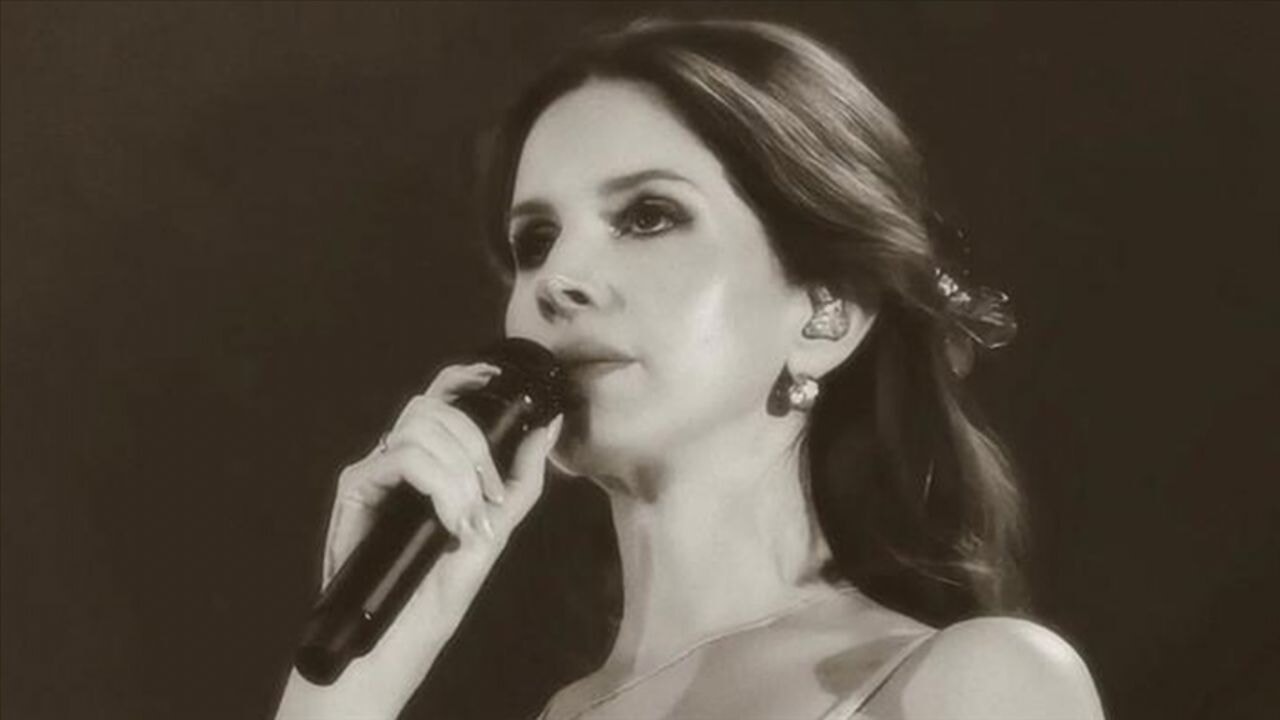 Ünlü şarkıcı Lana Del Rey'den Filistin paylaşımı