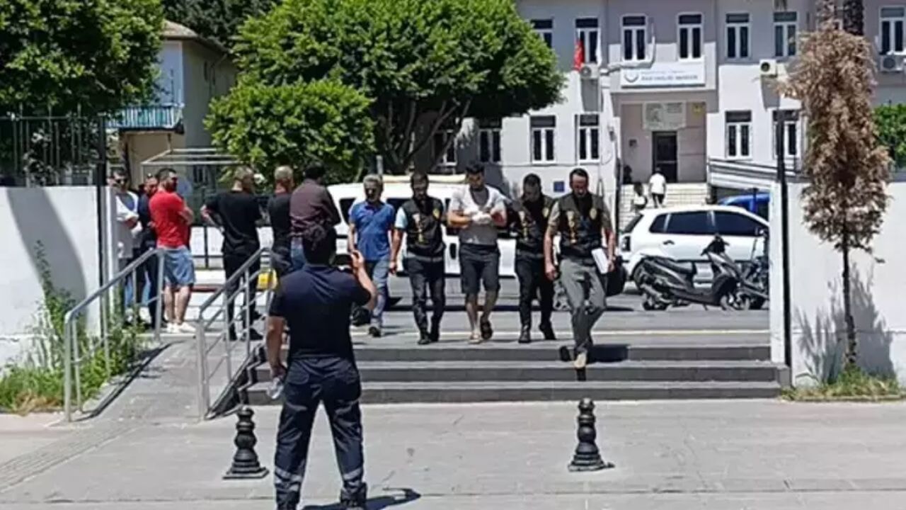 Antalya'da bıçaklı dehşet: Kız kardeşini öldürüp organlarını söktü