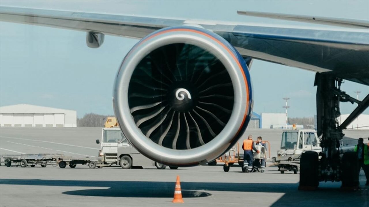 Uçağın motoruna kapılan 1 kişi öldü