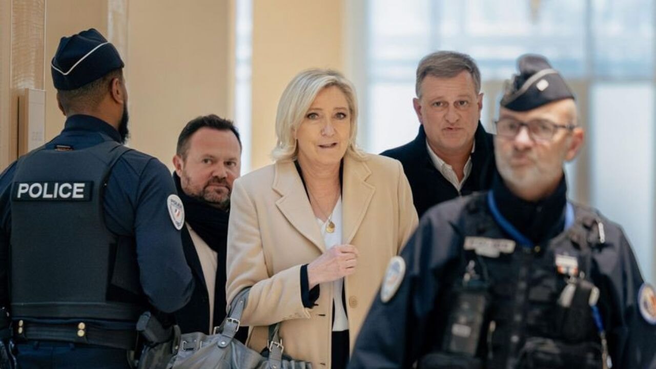 Ulusal Birlik Partisi merkezine polis baskını