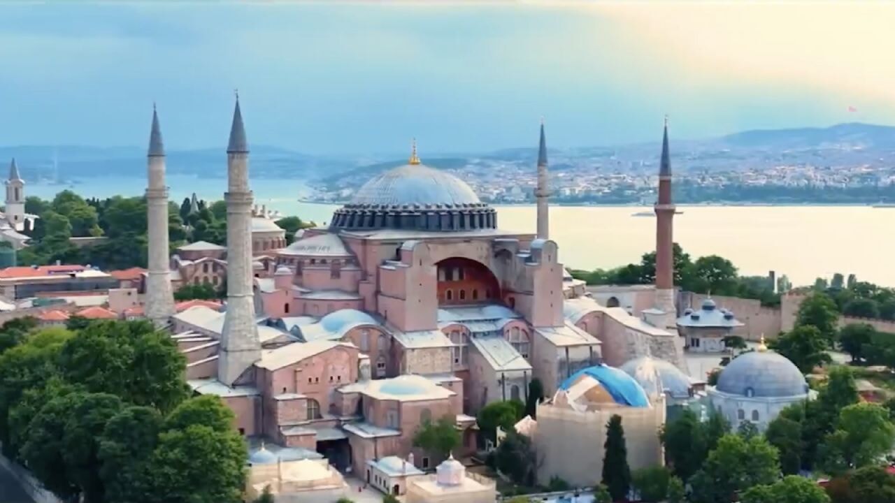 AK Parti'den, 'Ayasofya-i Kebir Cami-i Şerifi' paylaşımı