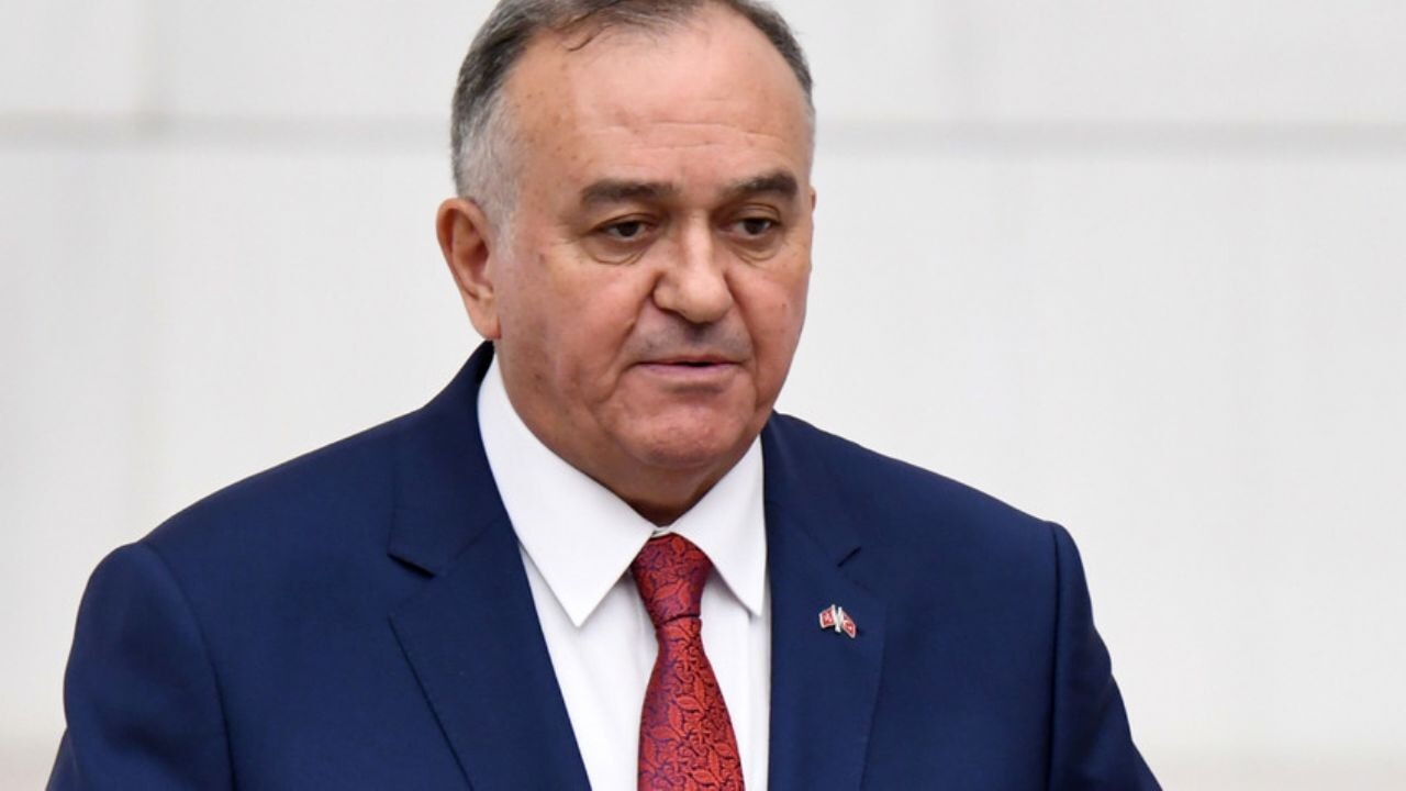 MHP'li Akçay'dan Özgür Özel'e 15 Temmuz tepkisi