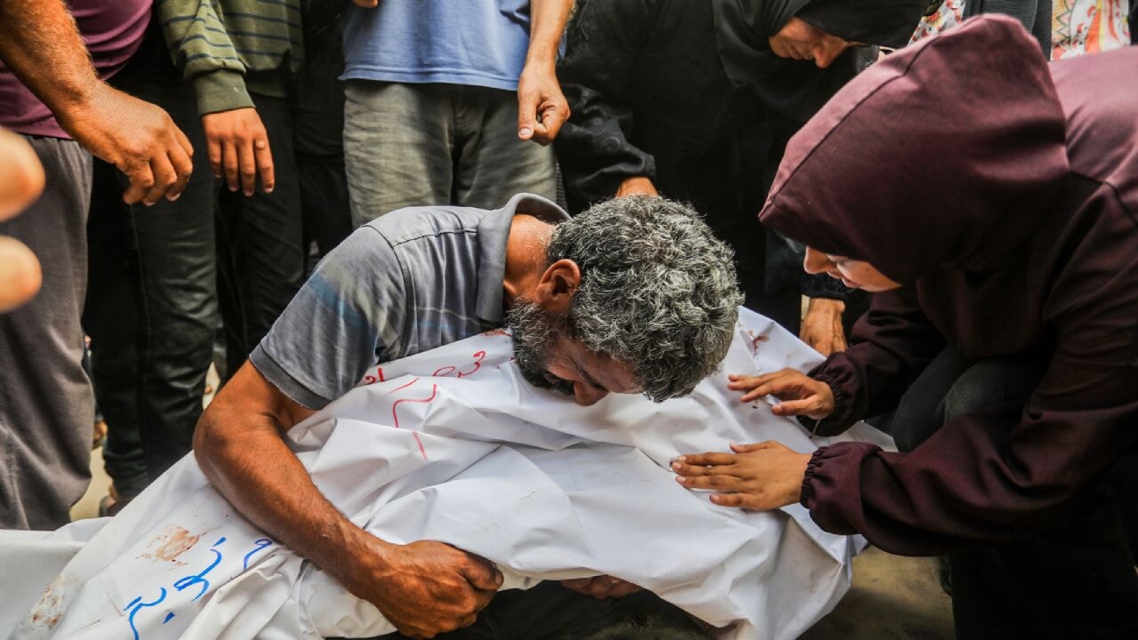 İsrail, su kuyruğundaki çocukları öldürdü!