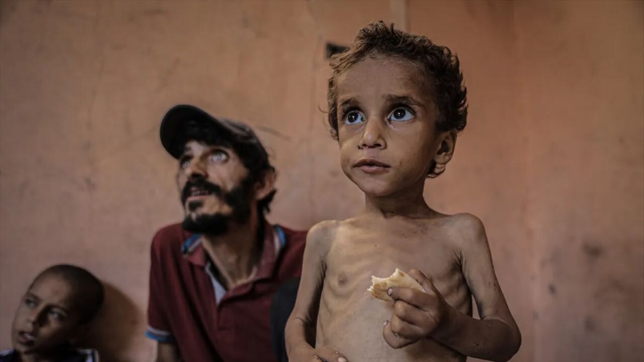 Gazze'de çocuklar hayatta kalma mücadelesi veriyor